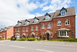 houses_shutterstock_262301444_cred Ewelina Wachala PW261018_