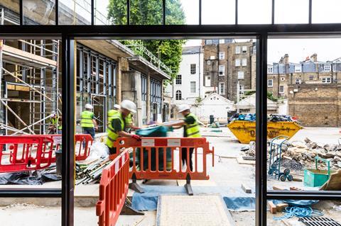 4JLESGGNI12TZ2B_Property_Awards_Image