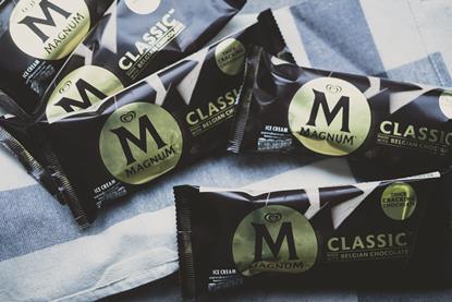 shutterstock_2137839767_cred Dontree_M